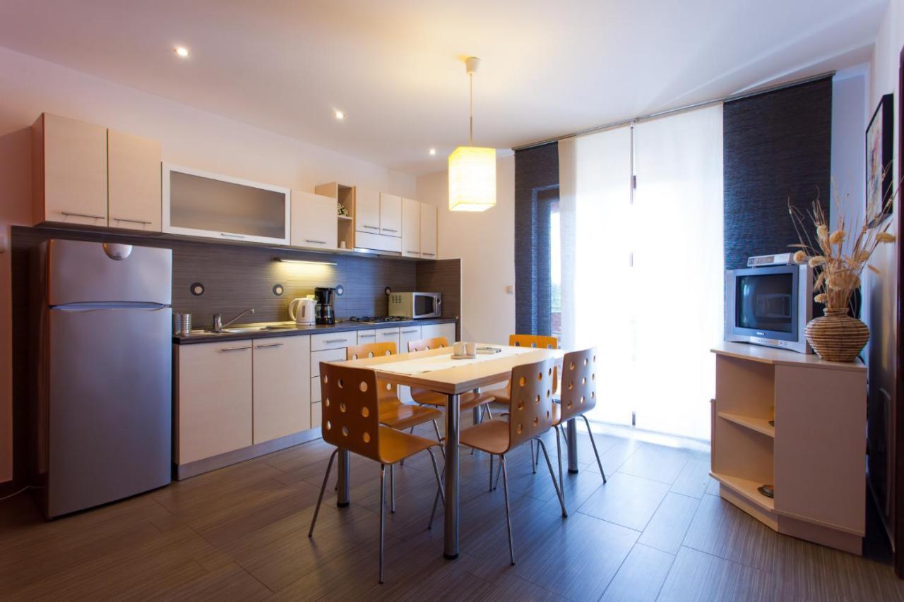 Apartments Banic โปเรช ภายนอก รูปภาพ